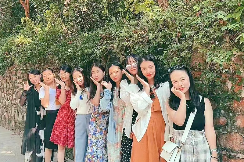 14.公司团建.jpg 14.公司团建.jpg